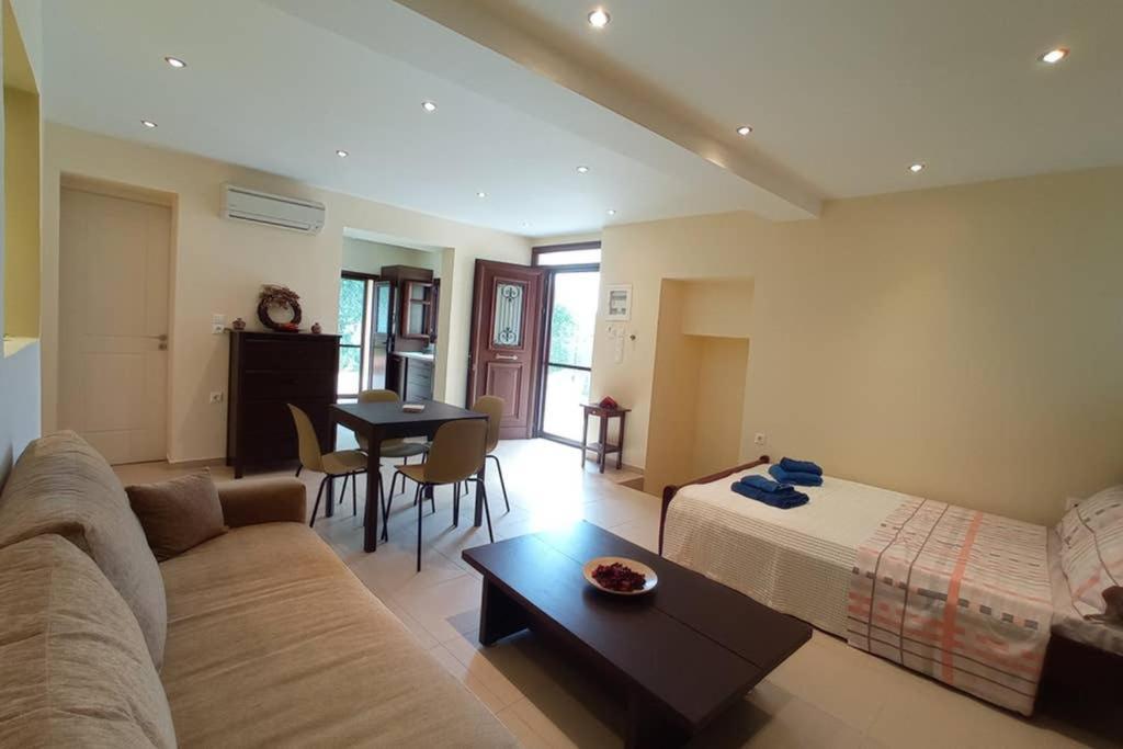 Afroditis'S & Makis'S Apartment ليونِذيو المظهر الخارجي الصورة